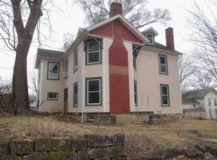 107 E Rapp St, Mount Carroll, IL 61053