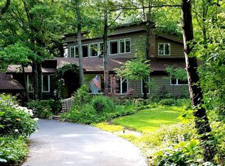 10 Old Creek Rd, Palos Park, IL 60464