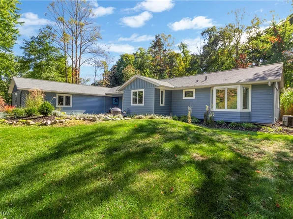 4694 Heather Hills Rd, Akron, OH 44333
