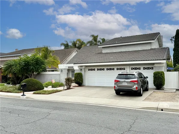 1025 Cannonade Cir, Costa Mesa, CA 92626