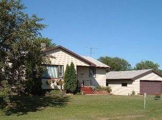 680 1st Ave, Mekinock, ND 58258