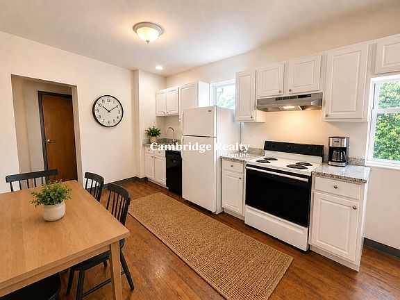 3rd image of 840 Huntington Ave #2T