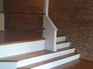 806 N Calvert St APT 1, Baltimore, MD 21202