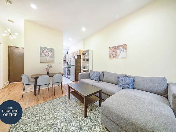 2nd image of 534 W 47th St APT 1R