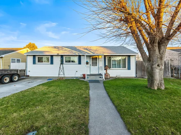 1511 N 18th Ave, Pasco, WA 99301