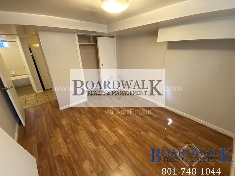 2527 E Valley View Ave #4 — Photo 11