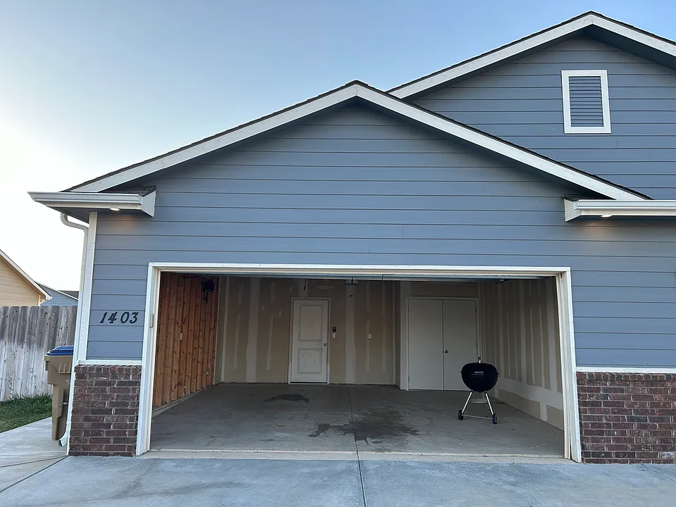 1403 N Azena St #1403