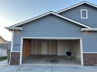 1403 N Azena St #1403, Andover, KS 67002