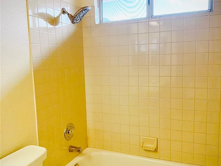 8405 Justine Ct — Photo 36