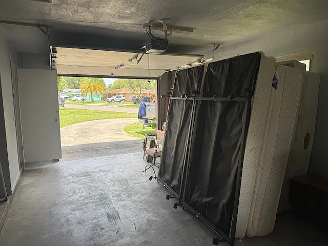 3 bed, 1305 sqft, $2,400 — Photo 4
