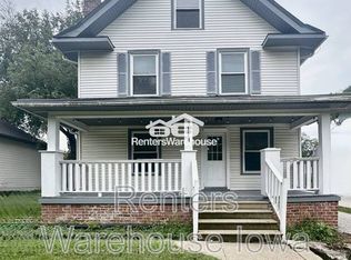 3114 School St, Des Moines, IA 50311