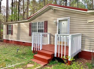 88 N Cove Dr, Hogansville, GA 30230