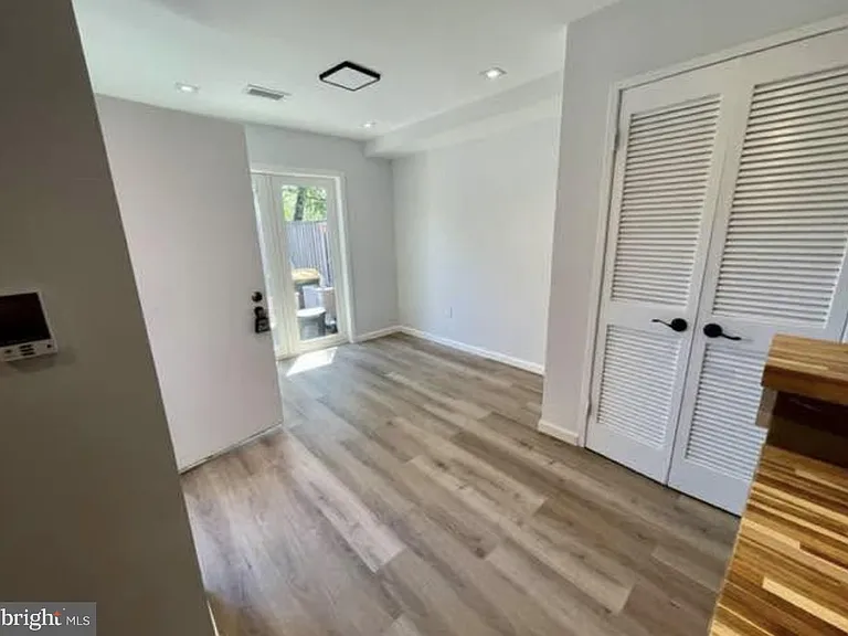 2433 18th St NE #2433 — Photo 9