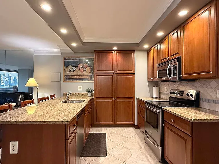 380 Mountain Rd #208 — Photo 11
