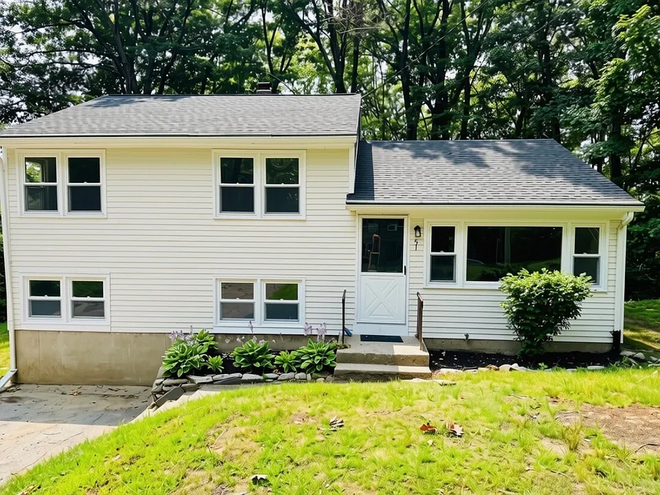 51 Birchwood Rd