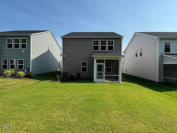 4 bed, 3.0 bath, $2,150 — Photo 2