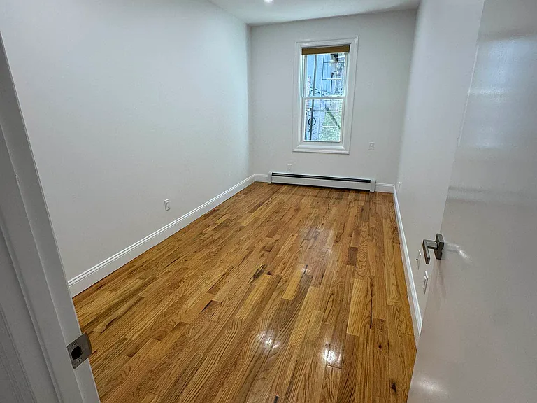 245 Newkirk Ave #2 — Photo 12