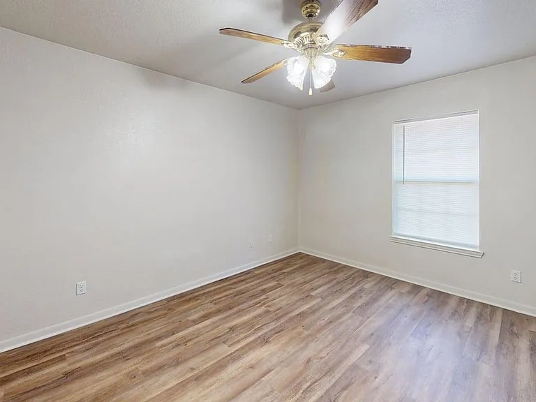 3802 Pecos Ct — Photo 17
