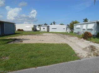 266 Shoreland Dr, Fort Myers, FL 33905