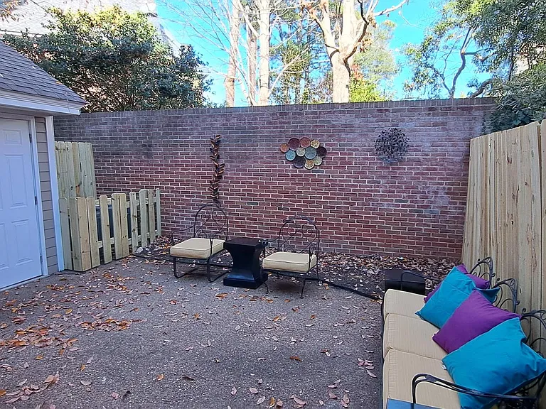 400 Mallet Hill Rd #C4 — Photo 18