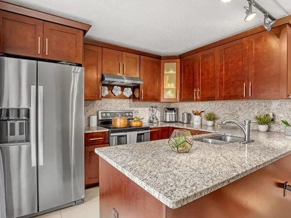 728 Mill Valley Pl, West Palm Beach, FL 33409