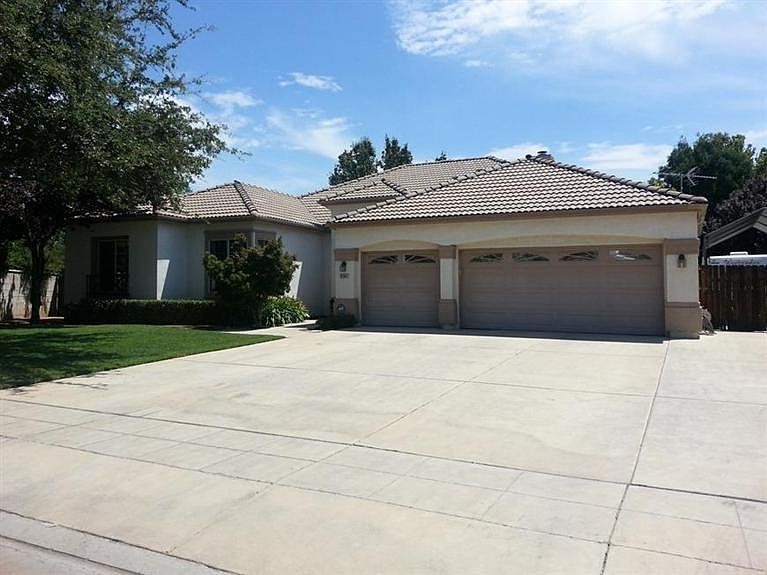 1st image of 9484 N Winery Ave