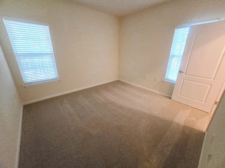 Clairmont at Farmgate — Photo 47
