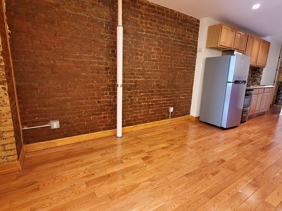 4th image of 206 Avenue B #2F