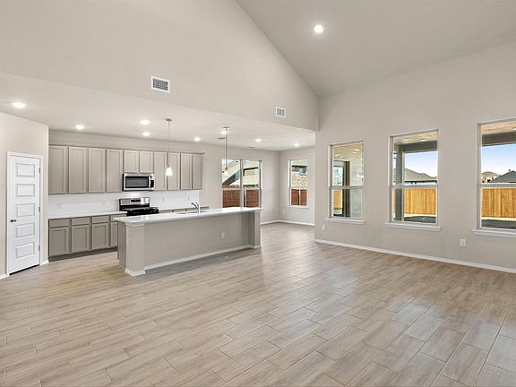 1812 Falling Star Drive