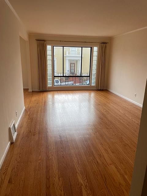 1st image of 2039 9th Ave