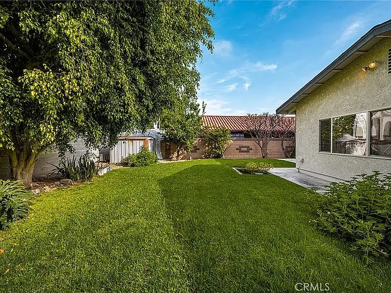 5743 Coke Ave — Photo 27