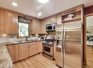 6624 Limerick Dr, Edina, MN 55439