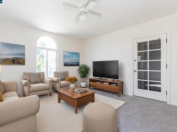 733 1st St, Rodeo, CA 94572