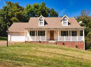 208 Stonebridge Dr, Finleyville, PA 15332