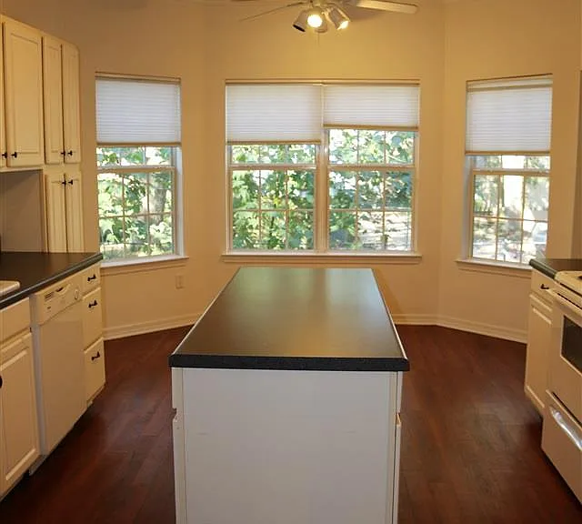 5726 Fair Oak Ln — Photo 6