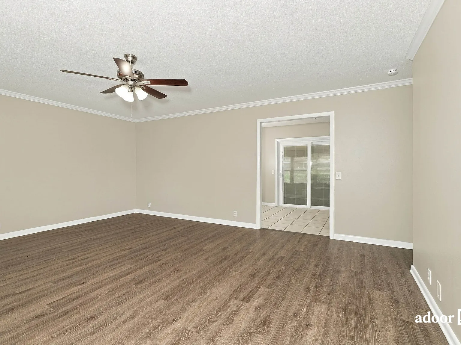 3 bed, 1.5 bath, 1392 sqft, $1,755 — Photo 4