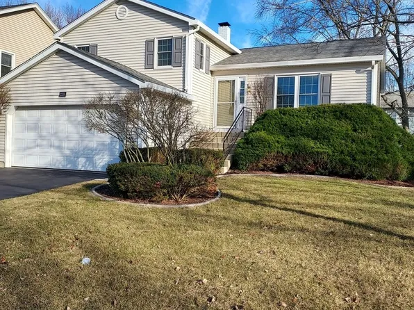 2218 Gleneagles Dr, Naperville, IL 60565