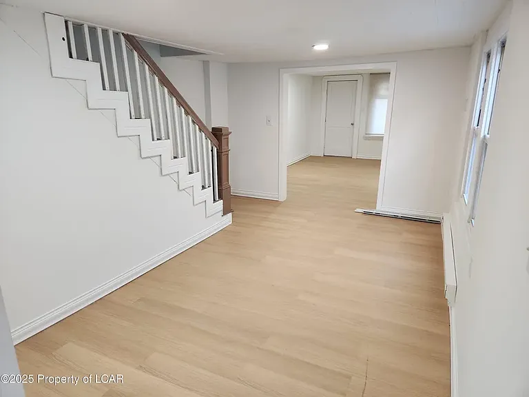 13 Vine St #2 — Photo 1
