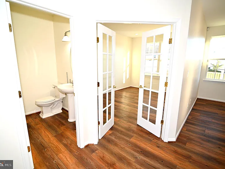 7001 Chaptico Ct — Photo 24