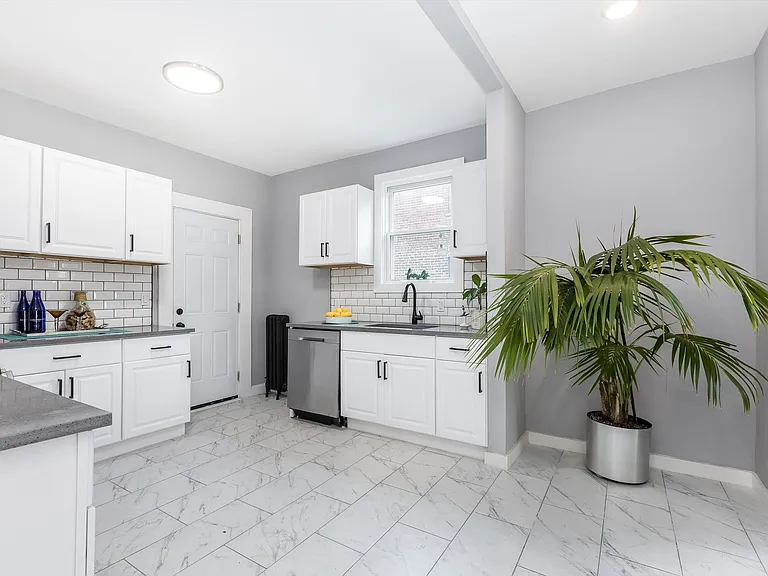 440 N Grove St #2 — Photo 4