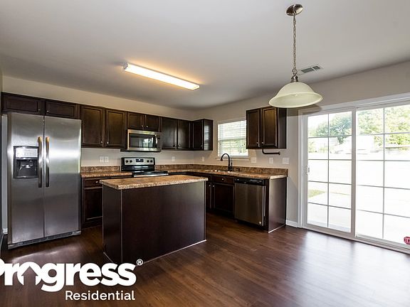 5th image of 1760 Eastway Dr