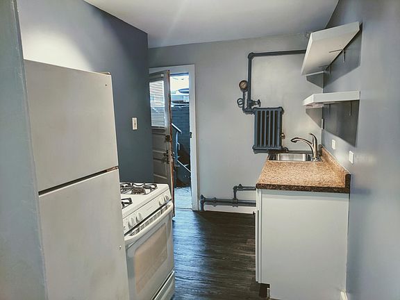 3rd image of 2015 Lakeland Ave APT 2
