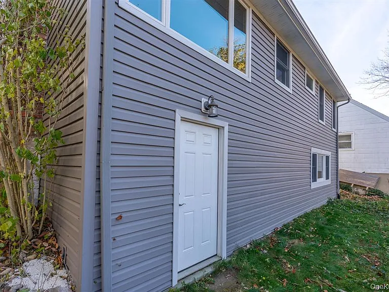 Potter Ln — Photo 17