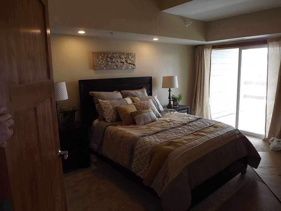 2nd image of 2 Washington Street #202