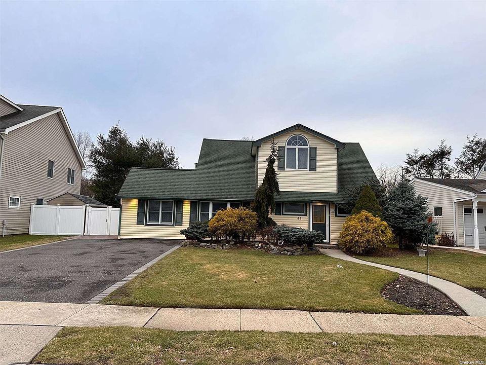 1st image of 44 Arbor Ln