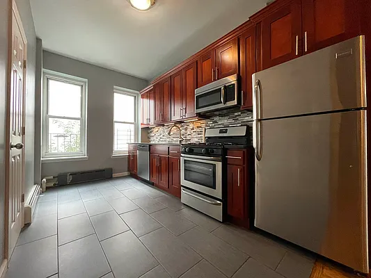 Rented by Hillel Realty Group | media 1