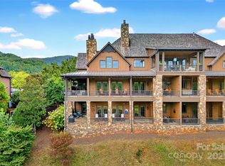 305 Clubhouse Ln #B102, Mill Spring, NC 28756