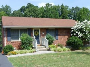 2734 Tulip Ln, Vinton, VA 24179