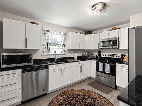 2nd image of 217 N Middletown Rd