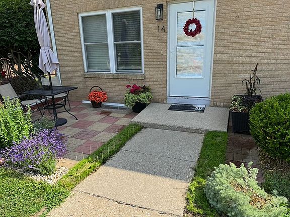 4th image of 14 Meadow Hills Ln #6